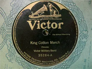 small_victor 35284 a.webp